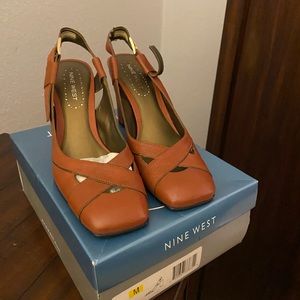Nine West orange shoe